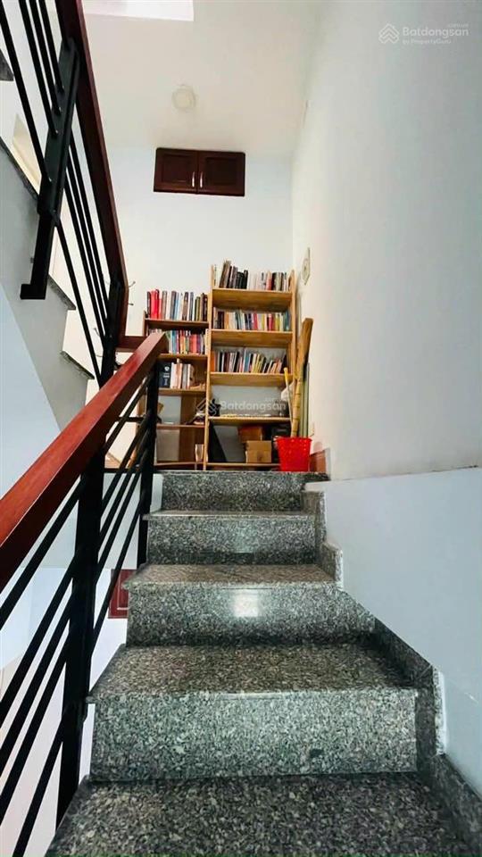 Chính chủ bán nhà hxh 373 lý thường kiệt tân bình 5 tầng btct giá 5,3 tỷ.
