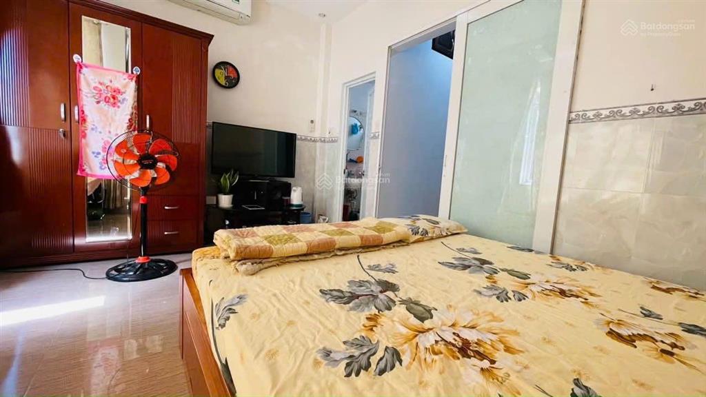 Chính chủ bán nhà hxh 373 lý thường kiệt tân bình 5 tầng btct giá 5,3 tỷ.