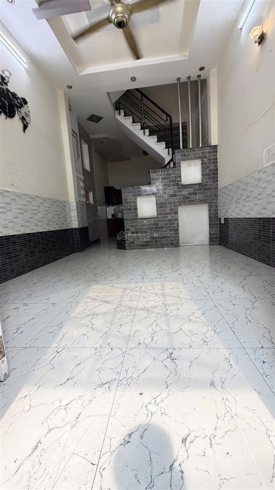 Bán nhà hồng lạc 4 tầng 4pn hẻm xe tải tân bình gần sân bay nhỉnh 6 tỷ.