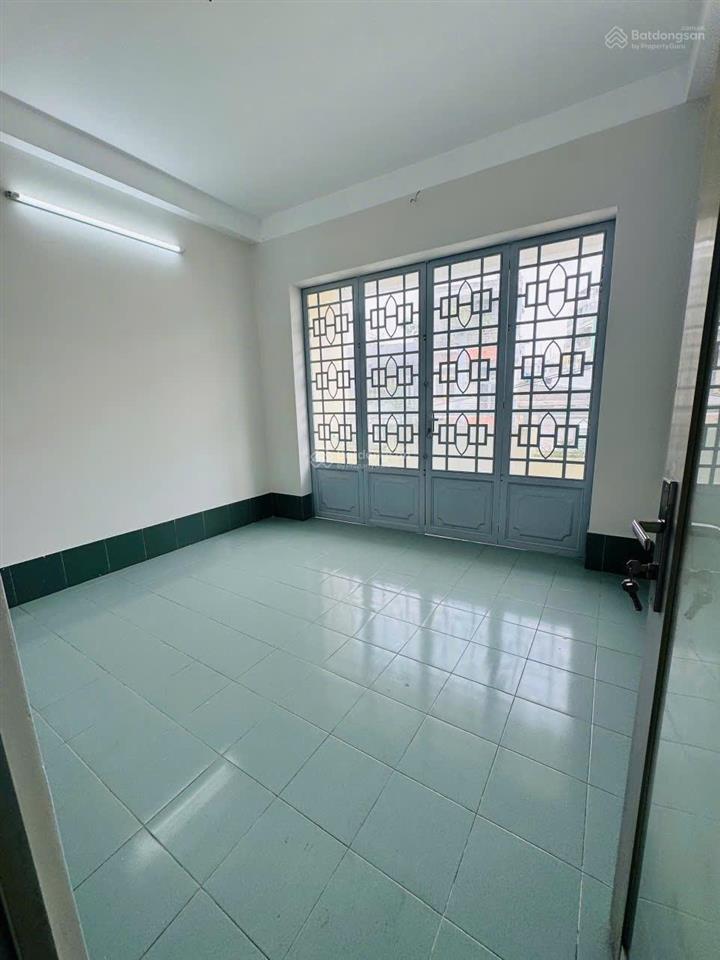 Bán nhà ngay cc bàu cát 2  hồng lạc  38m2 nhà 3 tầng tân bình giá 4,86 tỷ