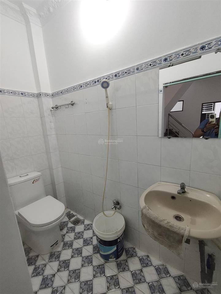 Bán nhà riêng tại lạc long quân, 3,5 tỷ, 25m2, 3pn, 3wc, 3 tầng
