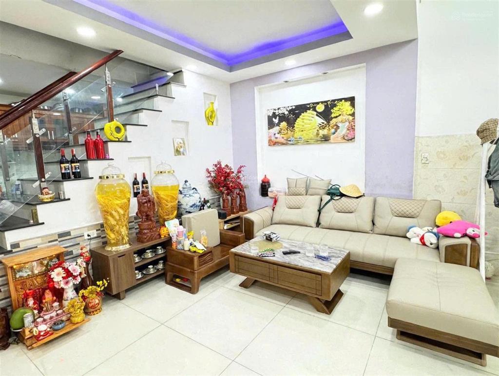 Bán nhà hxh trịnh đình trọng tân phú 60m2  3 pn nhỉnh 5 tỷ.