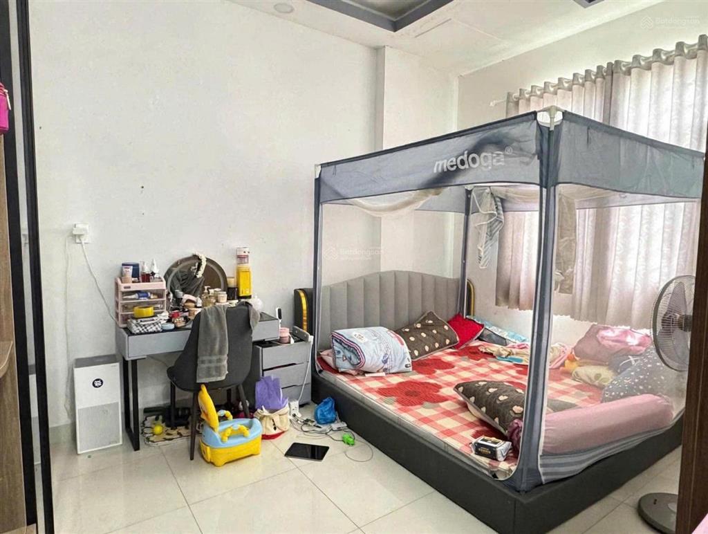 Bán nhà hxh trịnh đình trọng tân phú 60m2  3 pn nhỉnh 5 tỷ.