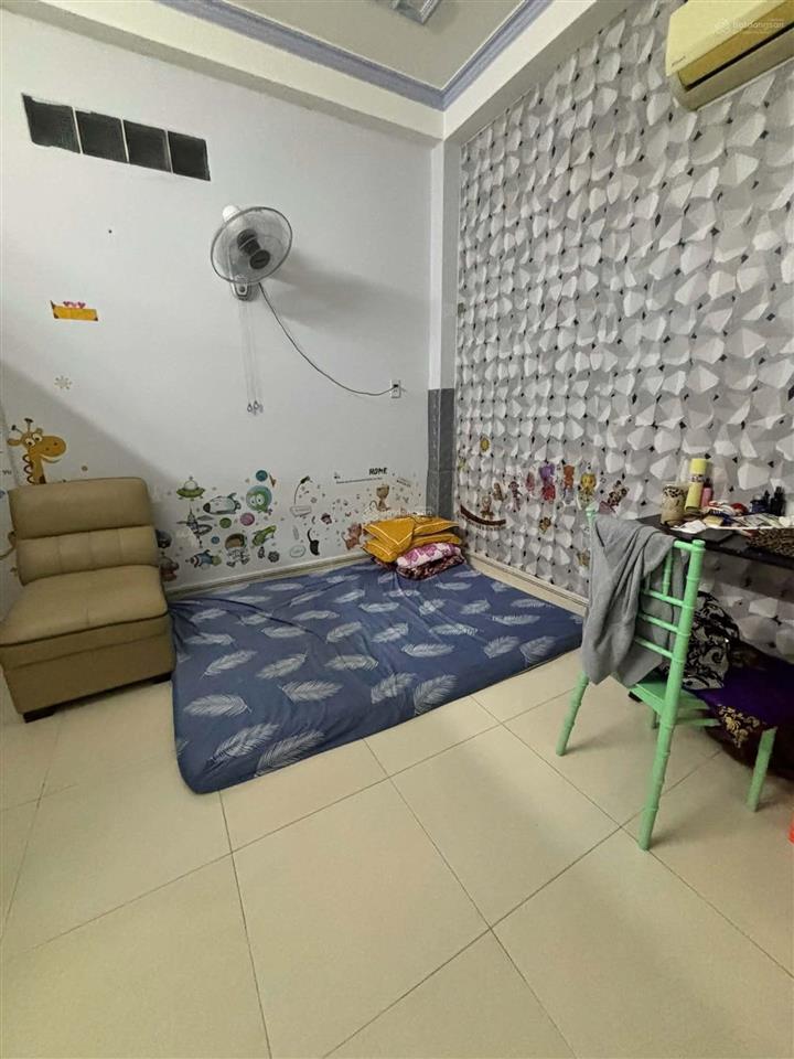 Bán nhà cạnh văn cao tân phú 4 tầng 4 pn dt (4 x 12) chỉ hơn 4 tỷ!