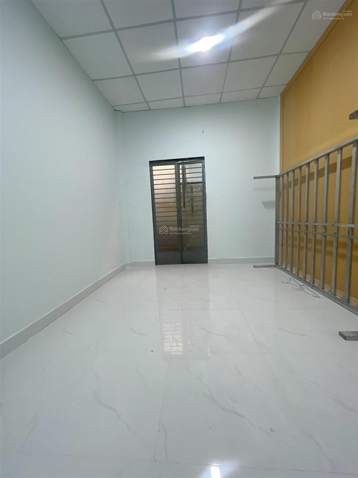 Bán nhà gần chợ tân hương tân phú 24 m2 2 pn nhỉnh 2 tỷ!