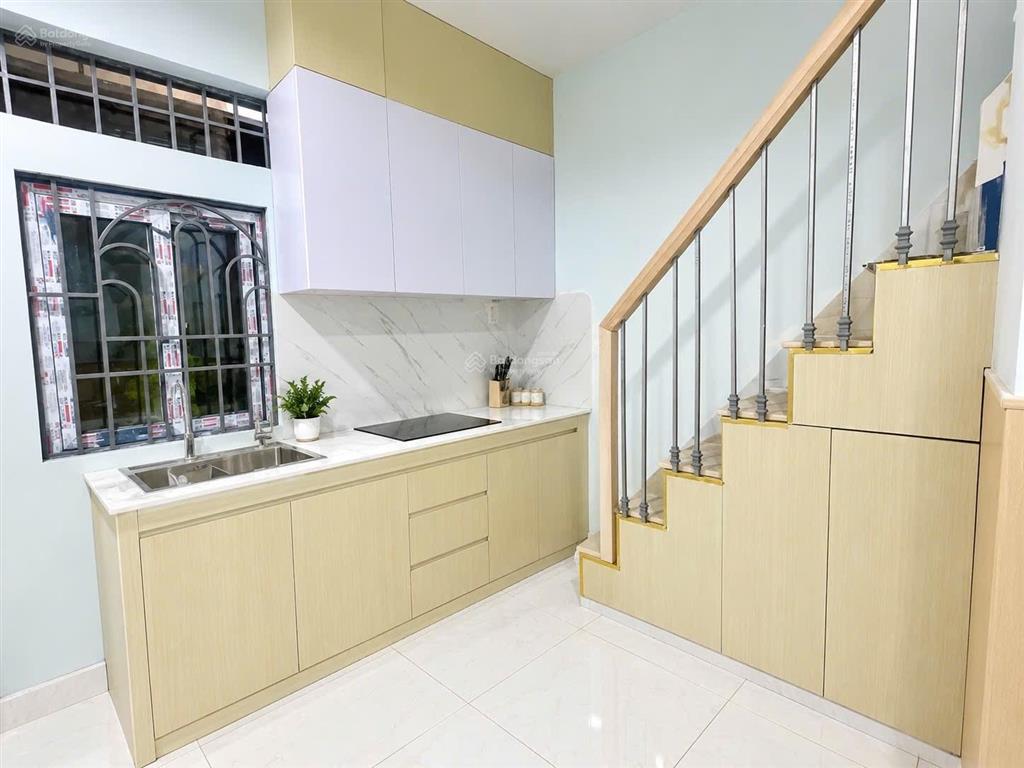 Bán nhà gần chợ tân hương tân phú 24 m2 2 pn nhỉnh 2 tỷ!