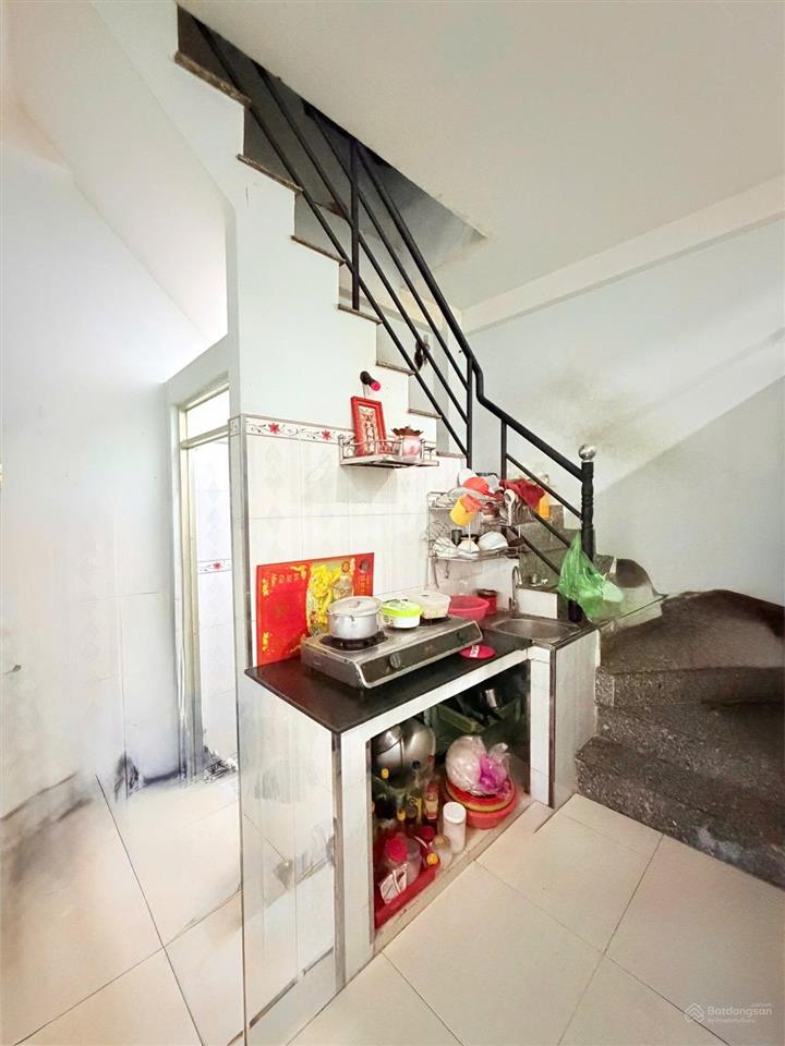 Nhà bán hẻm ô tô hoà bình giảm 1 tỷ giá mới còn hơn 3 tỷ!
