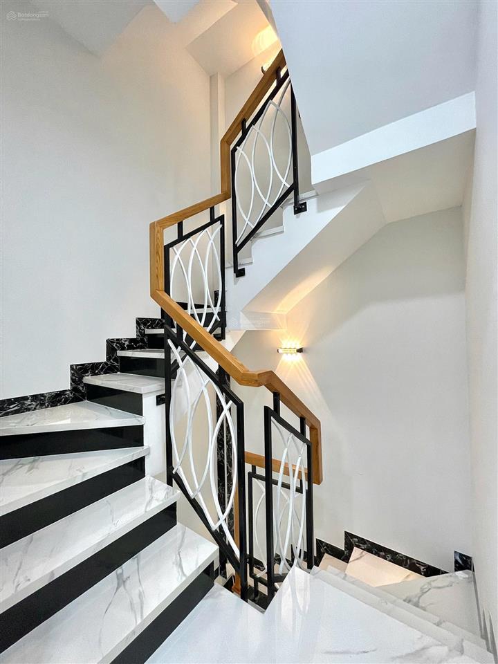 Bán nhà 26 đường 7 thông phạm văn đồng, sát công gia định, 4 tầng, nhà mới sdt/zalo 0978 529 ***