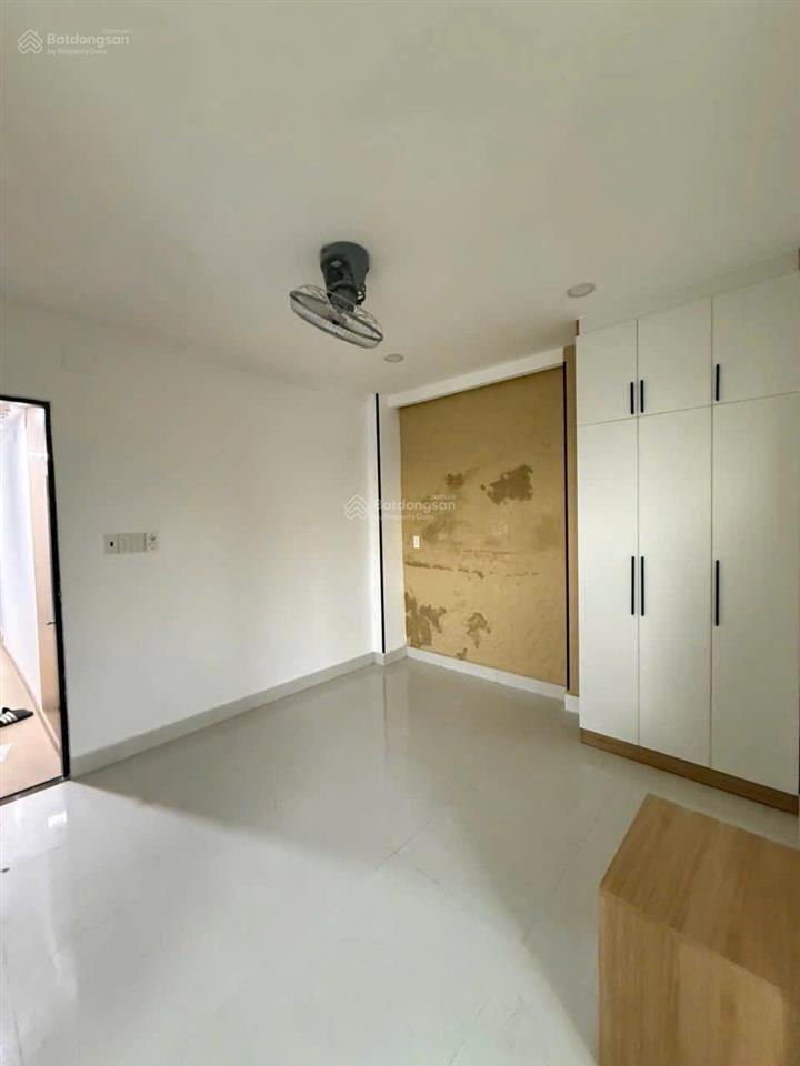 Bán nhà hxh nguyễn thái sơn, 9,95 tỷ, 85 m2, 12pn, 12wc, chính chủ, giá cực chất, zalo 0978 529 ***