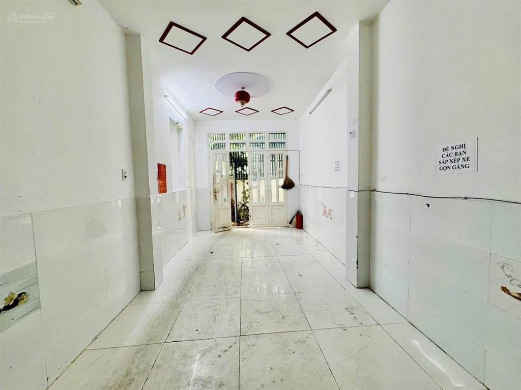 Bán nhà riêng 5pn, 5wc, 55m2 tại hoàng hoa thám, p5, q. bình thạnh, 6,5 tỷ, view đẹp hot!