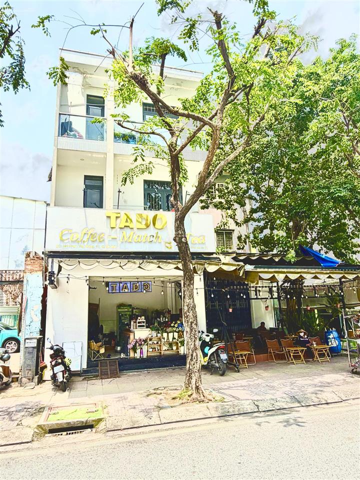 Bán mặt tiền phạm văn đồng, 3 tầng, đang cho thuê 16tr/th, gửi anh chị trợ duyên 1%,sdt 0978 529 ***