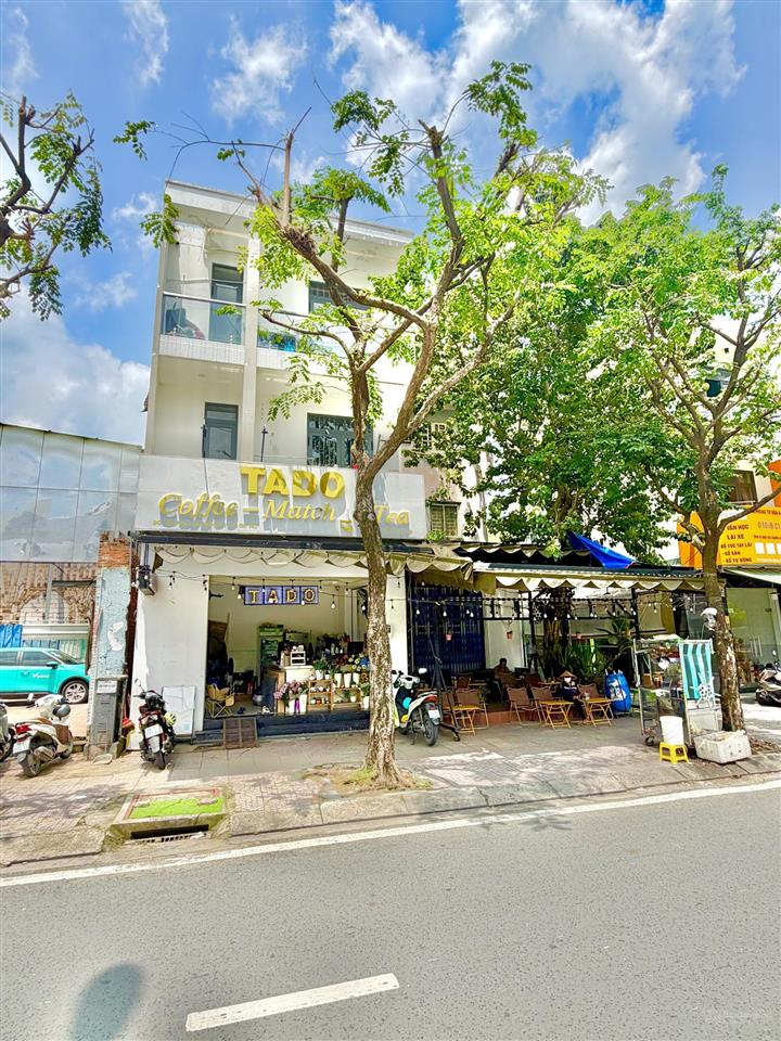 Bán mặt tiền phạm văn đồng, 3 tầng, đang cho thuê 16tr/th, gửi anh chị trợ duyên 1%,sdt 0978 529 ***