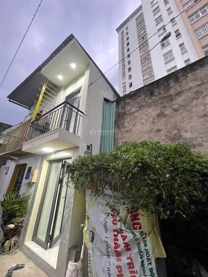 Bán nhà riêng tại ung văn khiêm, bình thạnh, 2,5 tỷ, 13m2, zalo 0978 529 ***