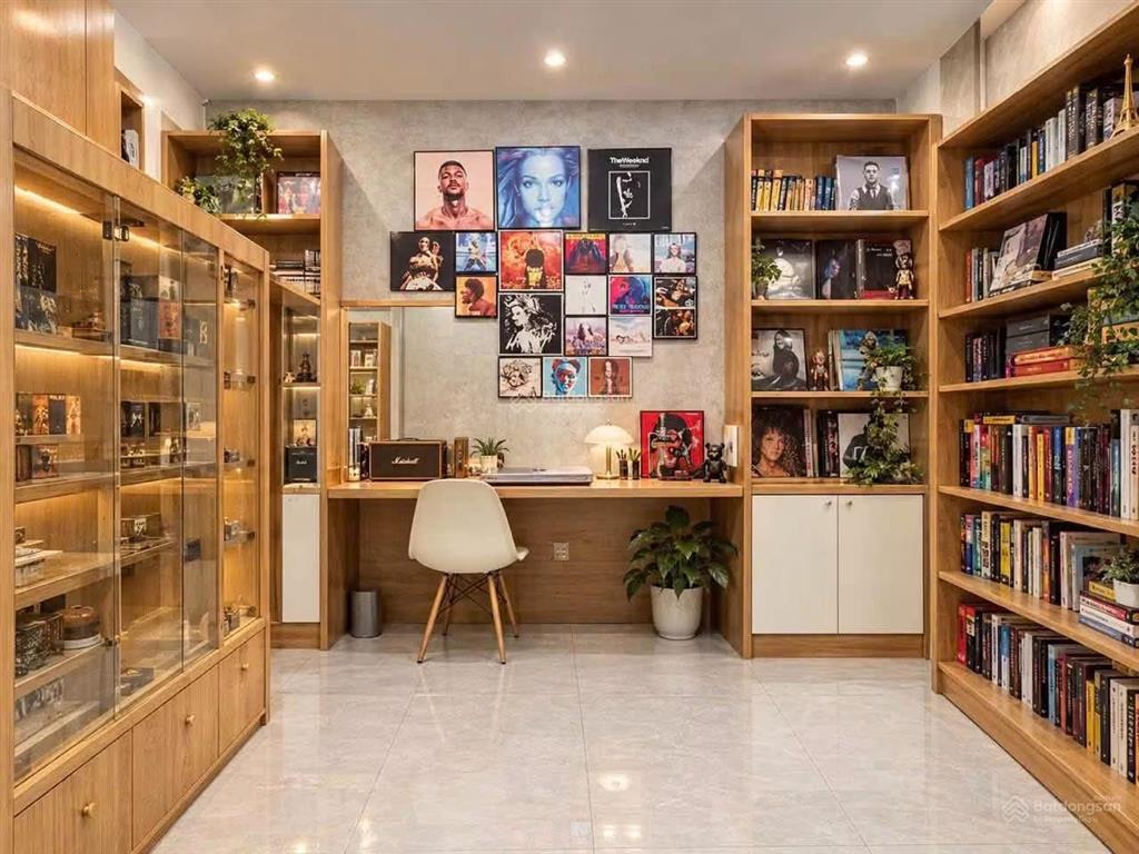 Bán gấp nhà riêng tại nguyễn văn đậu, 7,9 tỷ, 100m2, 3pn, 3wc, hồ bơi, zalo 0978 529 ***