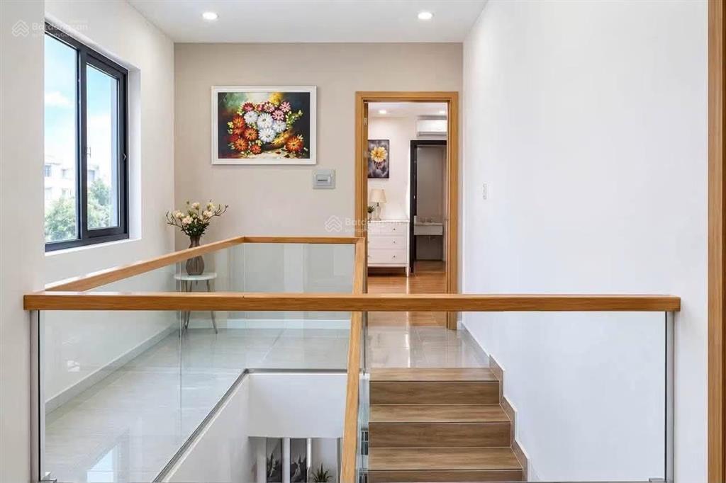 Bán gấp nhà riêng tại nguyễn văn đậu, 7,9 tỷ, 100m2, 3pn, 3wc, hồ bơi, zalo 0978 529 ***