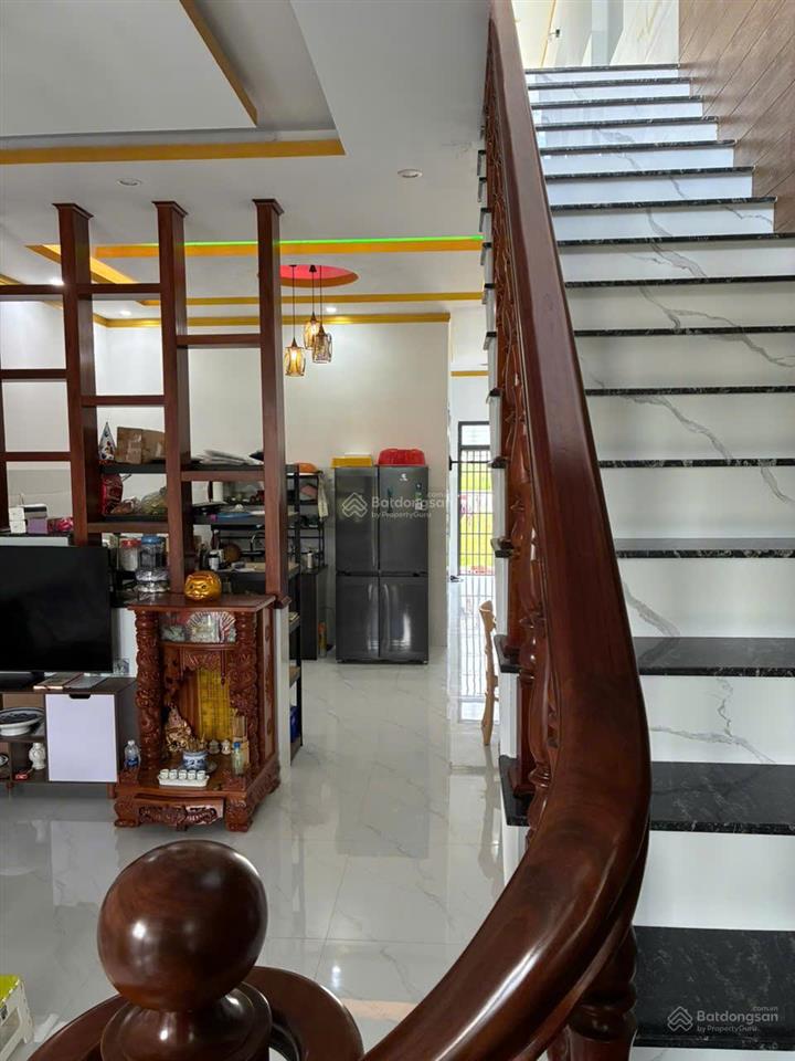 Chính chủ bán nhà full nội thất tại bà rịa full nội thất, có vườn rau và gara để ô tô riêng