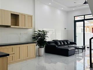 Bán nhà riêng tại trung tâm thành phố quảng ngãi, full nội thất, đường oto, giá 2,05 tỷ, 105 mv.