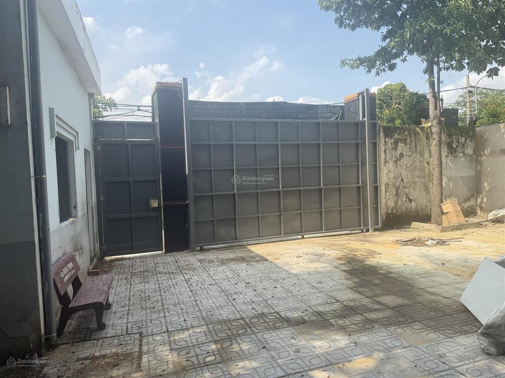 Chính chủ bán kho xưởng 1000m2. đang cho thuê dòng tiền ổn định 55 tr/ tháng. bình tân, đường 8m