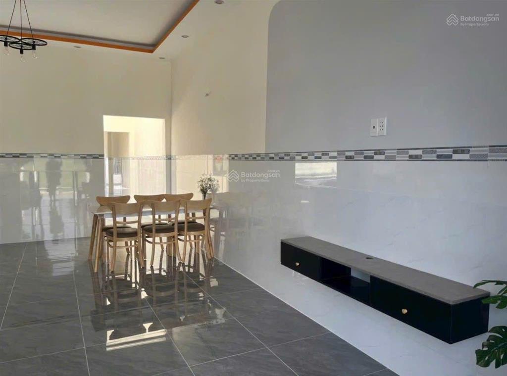 Căn nhà xã đất đỏ tp hcm gần ql55 và kcn đất đỏ
diện tích 5x25175m sẵn 80m thổ cư
kết cấu 1 p