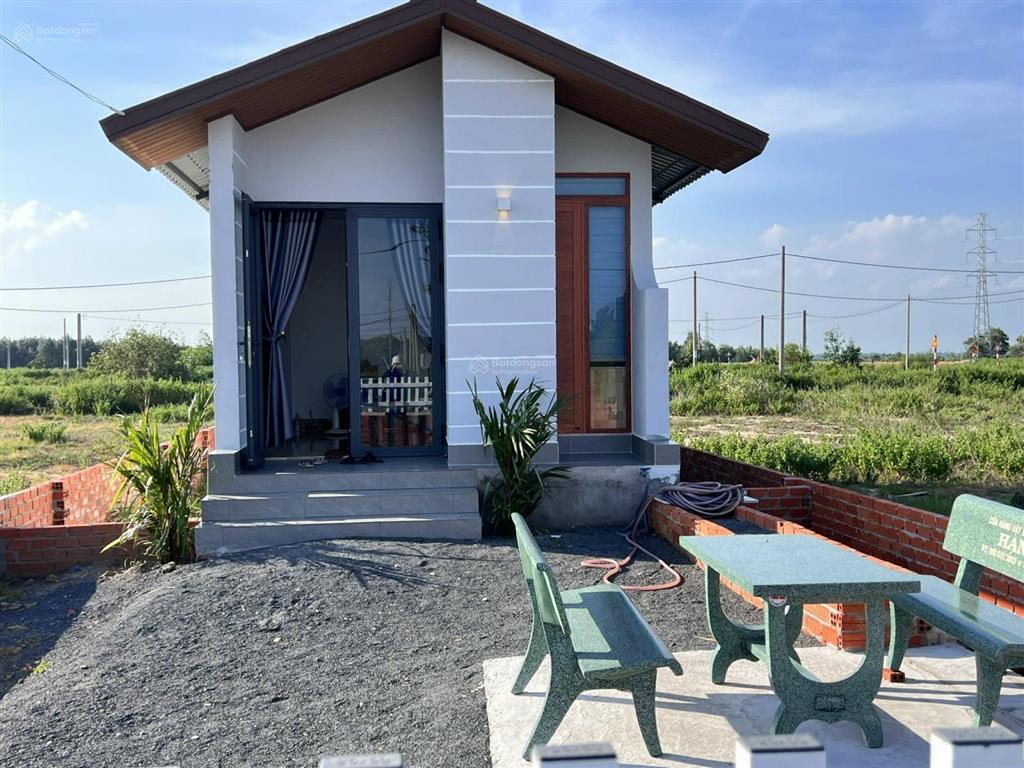 Bán căn nhà nhỏ xinh 2 pn  gần biển phước hải. dt đất 155m2 (7x22m) full thổ cư mt đường nhựa
