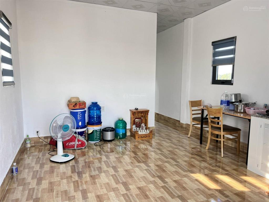 Bán căn nhà nhỏ xinh 2 pn  gần biển phước hải. dt đất 155m2 (7x22m) full thổ cư mt đường nhựa