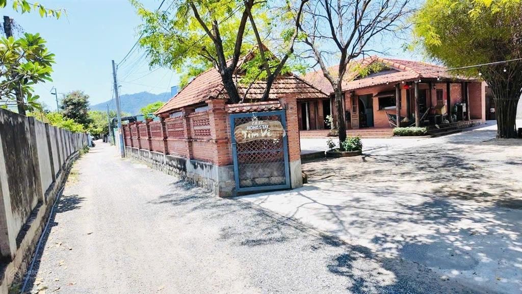Cách bãi tắm,quảng trường 900m
phước hải tp hcm
khu vực homestay,coffe nhà hàng dân cư đông