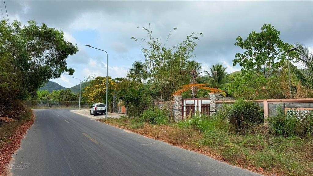 Mặt tiền hồ sở bông view núi minh đạm
dt 565m219x34200m2 thổ cư
long mỹ phước hải brvt