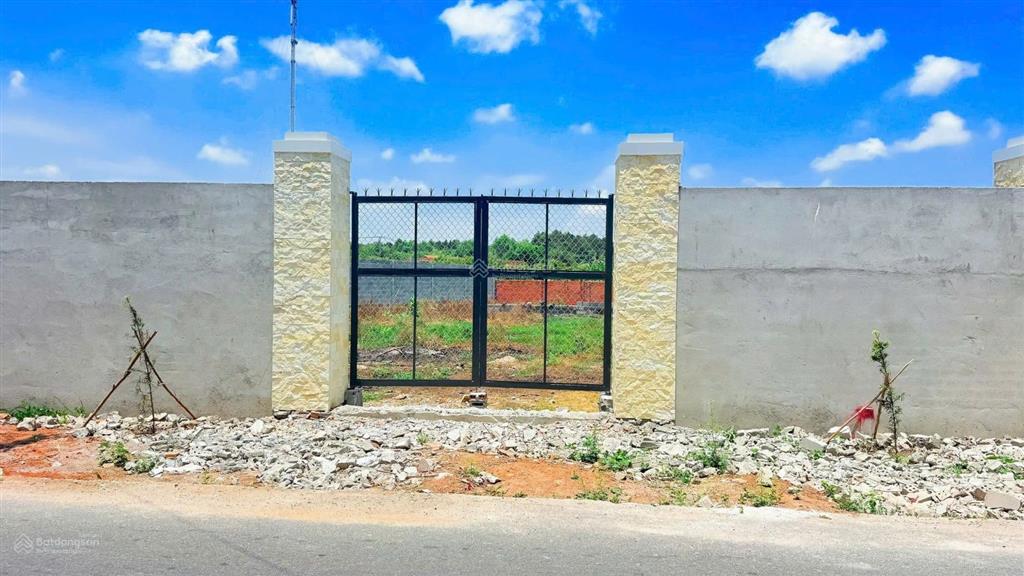 Chủ ngộp hạ giá siêu rẻ ạ, trục chính khu trung tâm xã phước hải đi biển phước hải chỉ 3km