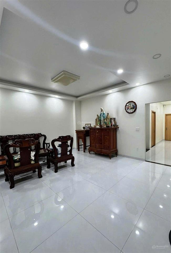 Bán nhà phường phước trung tp bà rịa cũ nay là phường bà rịa
diện tích 5x31( nở hậu 9m) tổng 238