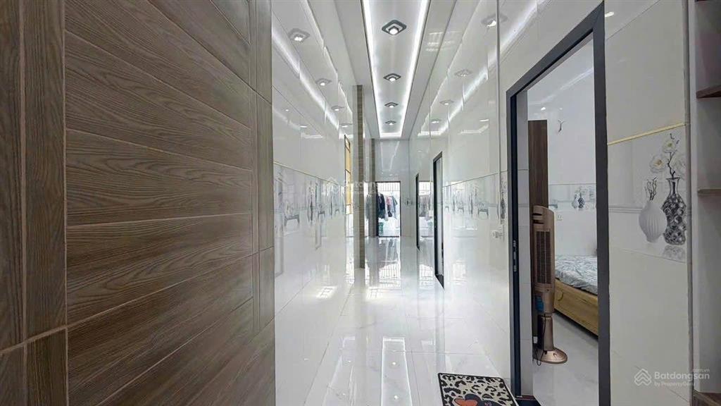 Căn nhà xã phước hải  tp hcm cách biển 3,5km.
diện tích 5x32159,5, sẵn 100m thổ cư.