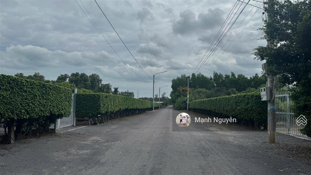 Vườn cây ăn trái xã phước hải tp hcm. diện tích 37x160m 5000m2 có 200m thổ cư lô góc 1 mặt tiền