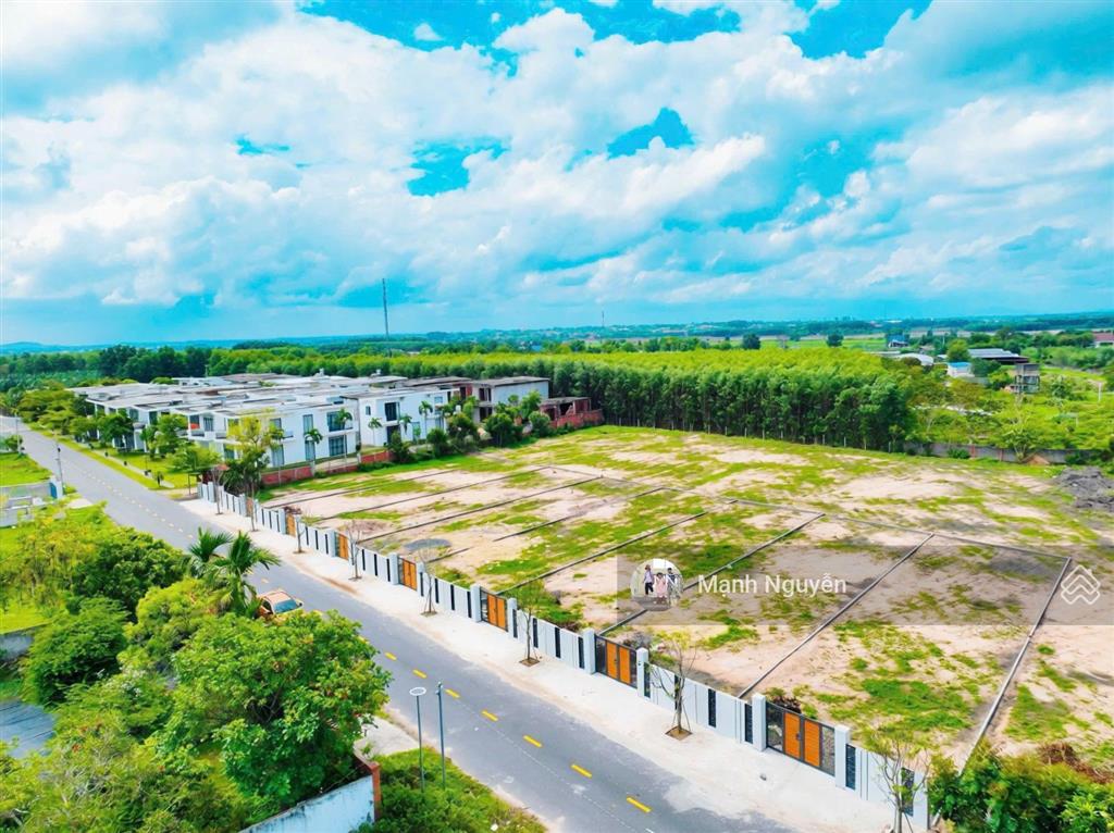 Lô liên kề  thị trấn phước hải  ngay tỉnh lộ 44b cách biển chỉ 5km cạnh bên khu dân cư phan gia
