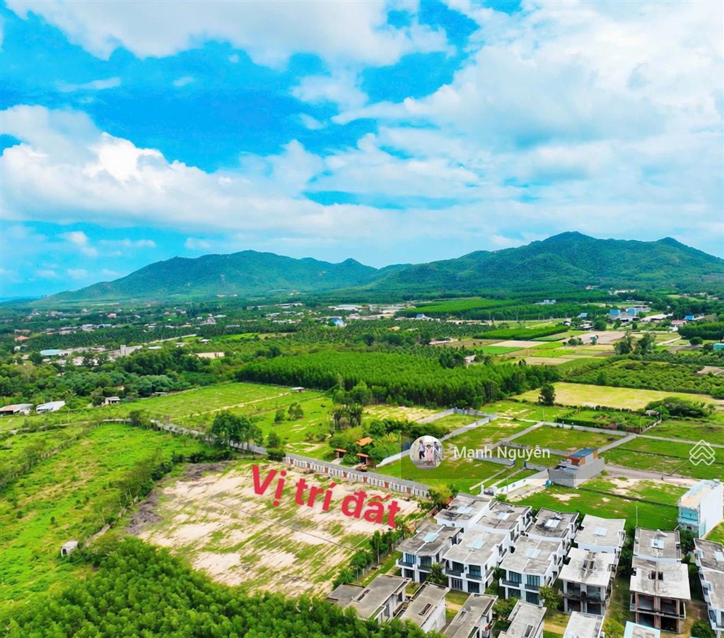 Lô liên kề  thị trấn phước hải  ngay tỉnh lộ 44b cách biển chỉ 5km cạnh bên khu dân cư phan gia