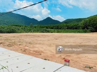 View núi giá siêu rẻ  gần biển dt 606m2 9x74  mặt tiền đường nhựa sát chân núi minh đạm. đất bằng