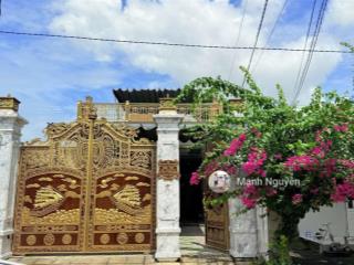 View núi cực đẹp  bán nhà tặng đất
dt 230m2  6x40  100m² thổ cư
mặt tiền đường nhựa số 2