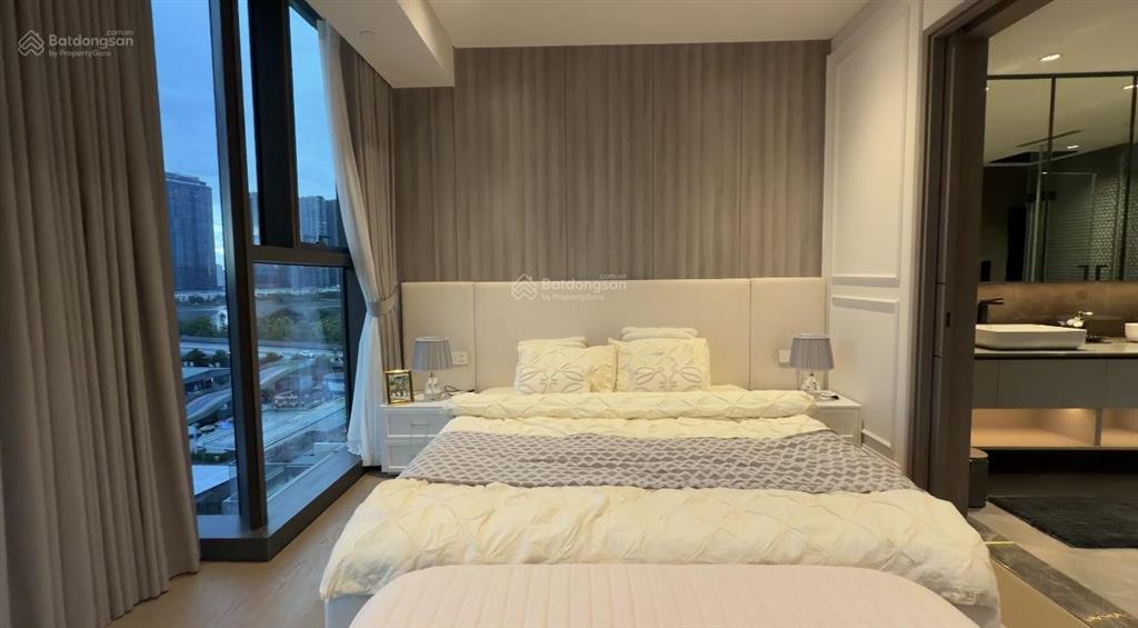 Cho thuê căn hộ 4pn vinhomes golden river, view sông sài gòn, bitexco cực đẹp, nội thất cao cấp