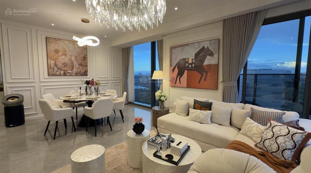 Cho thuê căn hộ 4pn vinhomes golden river, view sông sài gòn, bitexco cực đẹp, nội thất cao cấp