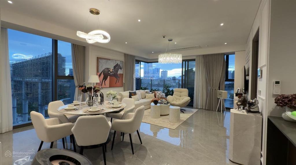 Cho thuê căn hộ 4pn vinhomes golden river, view sông sài gòn, bitexco cực đẹp, nội thất cao cấp
