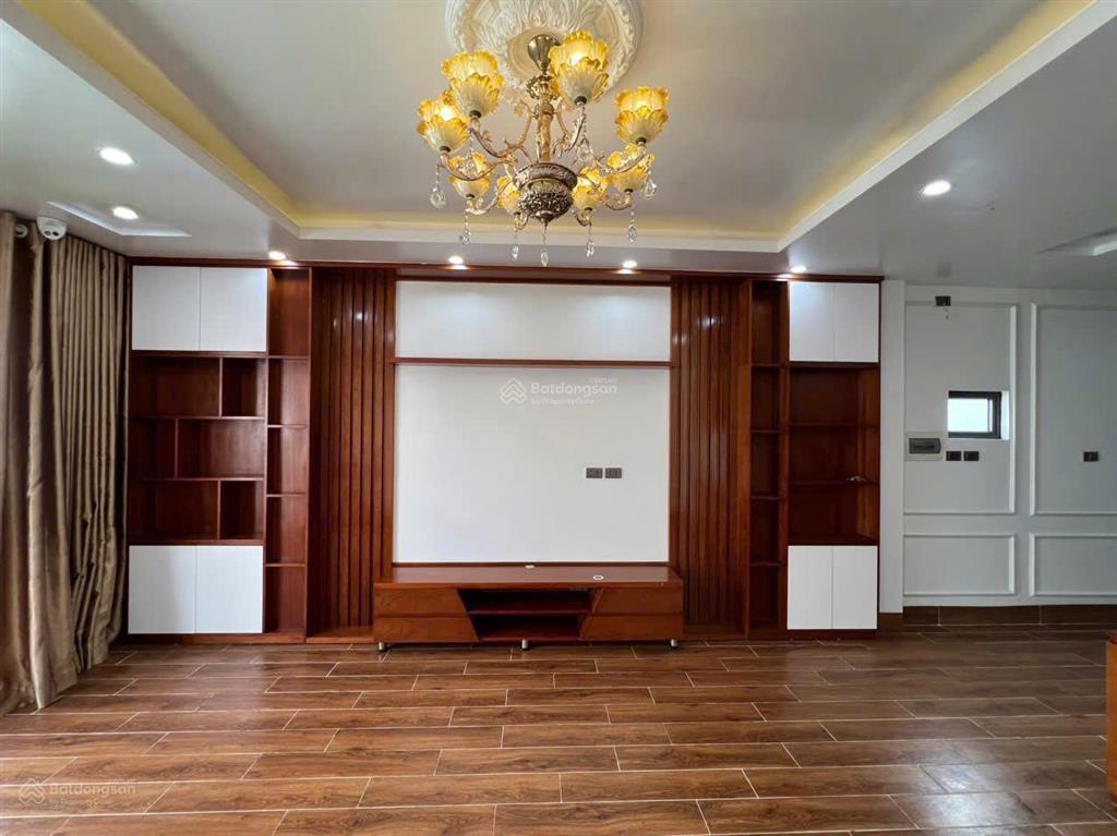 Chính chủ bán nhà 48 m 5 tầng đấu giá ngô thì nhậmô tô tránhkinh doanh/văn phòng/cho thuê18,5 tỉ