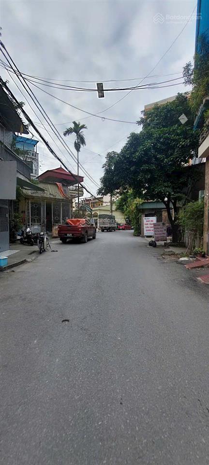 Chính chủ bán 54 m đất lô góc 3 mặt thoáng kinh doanh ô tô tránh  gần mặt phố lê trọng tấn 13,6 tỉ