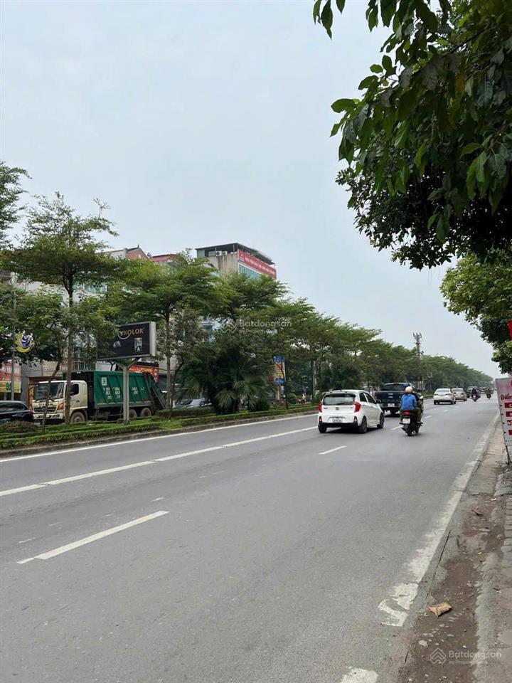 Chính chủ bán 54 m đất lô góc 3 mặt thoáng kinh doanh ô tô tránh  gần mặt phố lê trọng tấn 13,6 tỉ