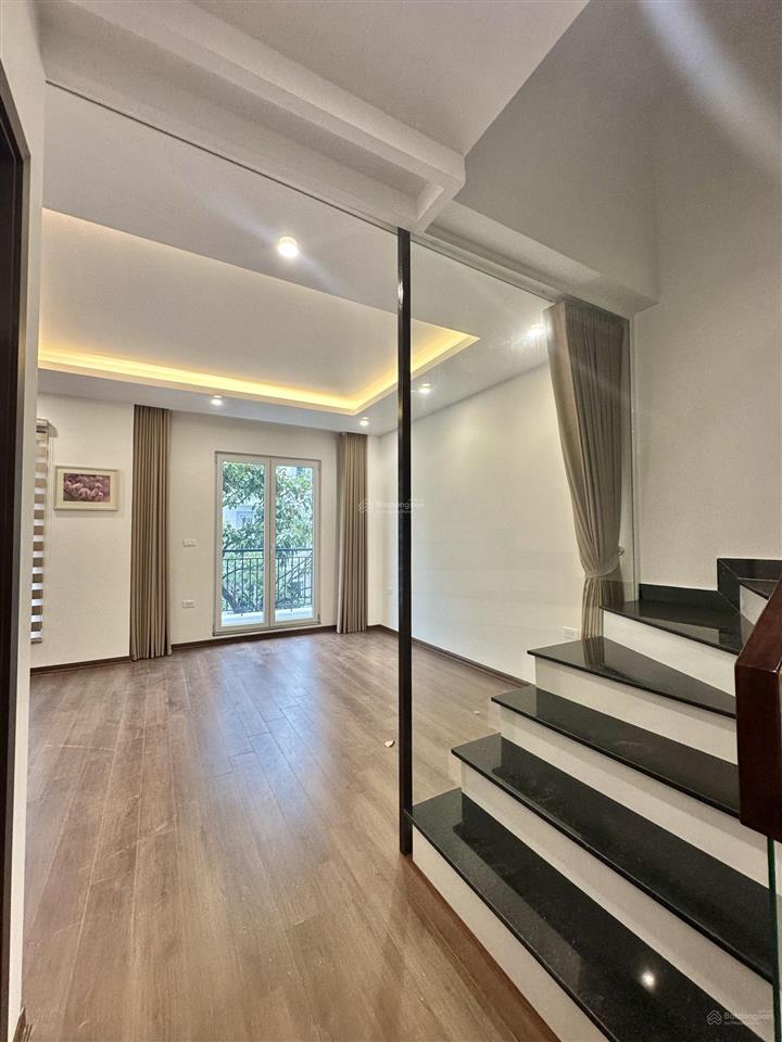 Cho thuê nhà lk mới hoàn thiện đẹp kđt eurowindows twinparks, trung tâm gia lâm