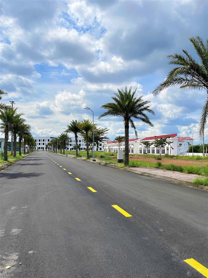 Alana city xuất hiện 1 lô siêu phẩm kế góc rẻ hơn thị trường 350 triệu.  0968 481 ***