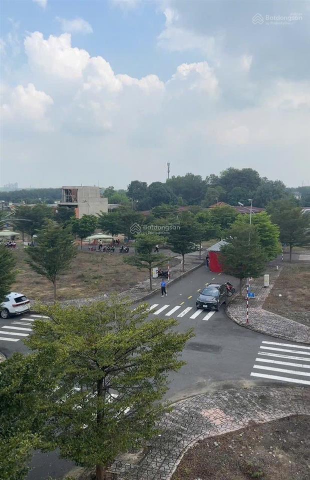 Hàng ngộp! giá thấp hơn thị trường 100triệu.
ngay đại học việt đức, kcn mỹ phước bến cát tphcm