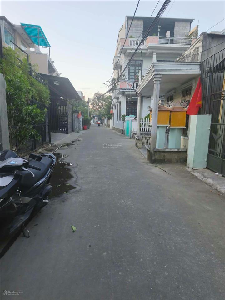 Nhà kiệt ô tô gần trung tâm, vị trí đẹp, gần tố hữu