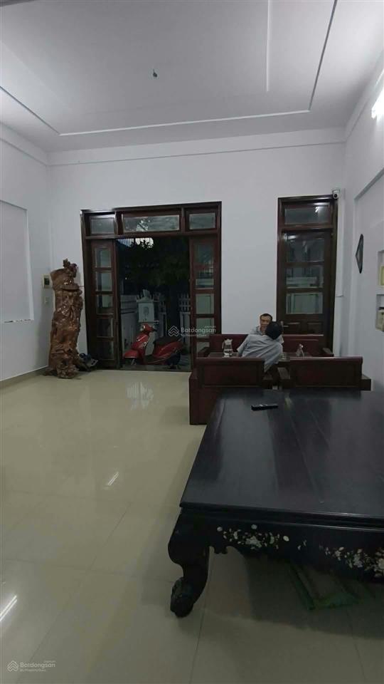 Nhà kiệt ô tô gần trung tâm, vị trí đẹp, gần tố hữu