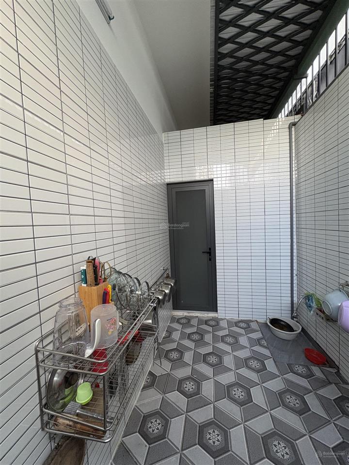 Bán nhà 3 lầu sân thượng 6m x 13,5m