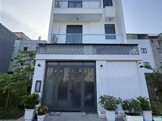 Bán nhà 3 lầu sân thượng . diện tích đất 80.3m