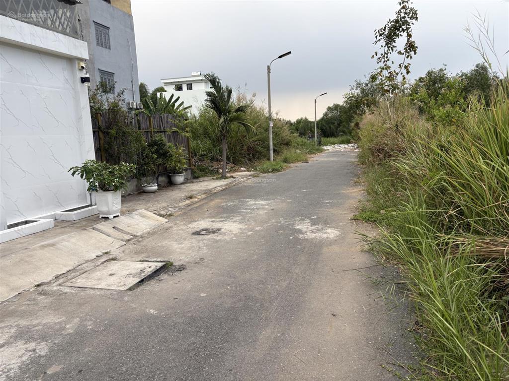 Bán nhà 3 lầu sân thượng đường lê văn lương