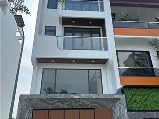 Bán nhà mới 4 lầu sân thượng 5 x 16